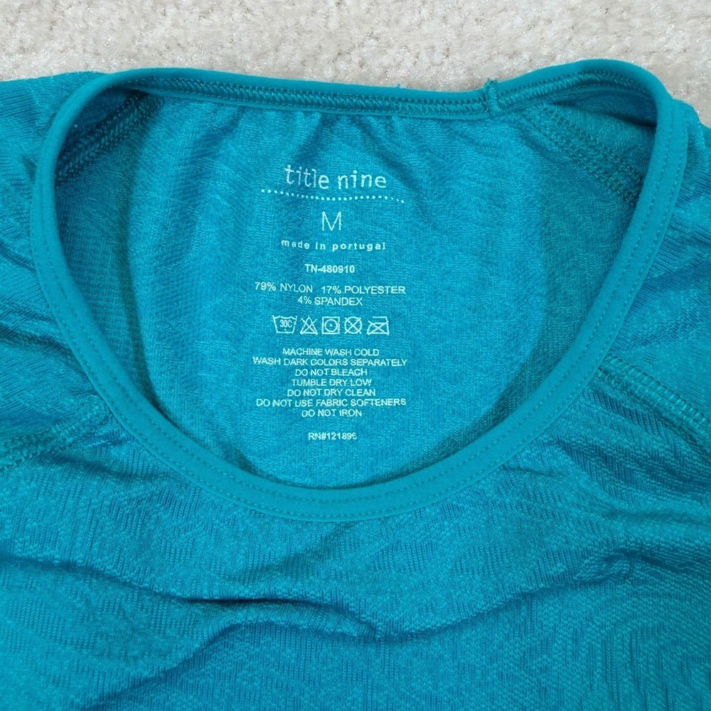 Title Nine Prowess Base Layer Shirt Women's M Teal Green Ruched Nylon Polyester - Picture 7 of 7